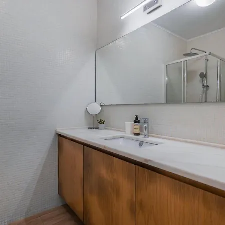 Cozy 2 Bedroom Retreat * Lisboa