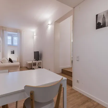 Cozy 2 Bedroom Retreat 公寓