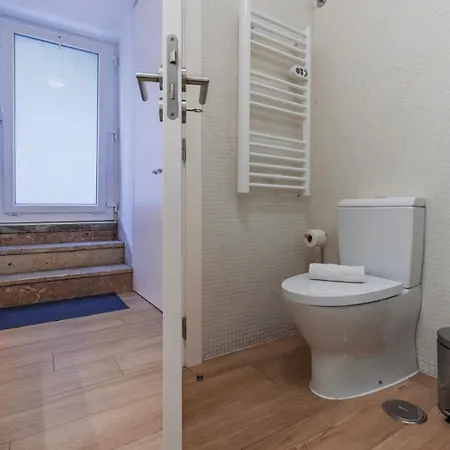 Cozy 2 Bedroom Retreat * Lisbon