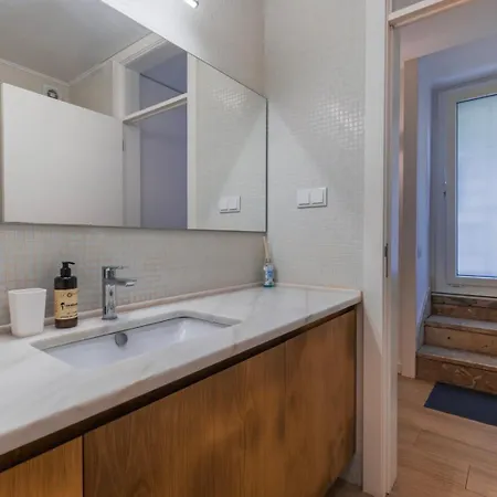 Cozy 2 Bedroom Retreat * Lisbon