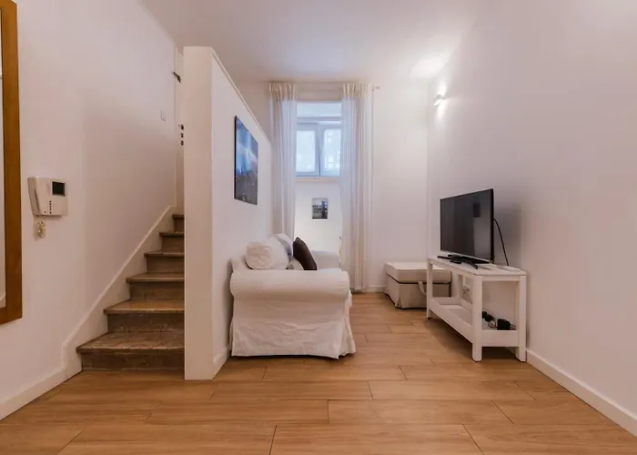 Cozy 2 Bedroom Retreat Lägenhet