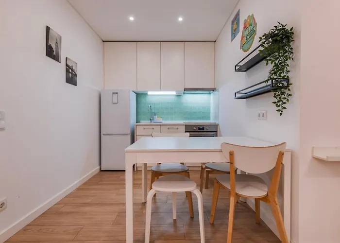 Cozy 2 Bedroom Retreat * Lisboa