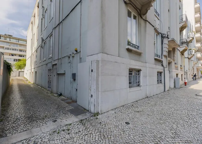 Cozy 2 Bedroom Retreat * Lisboa