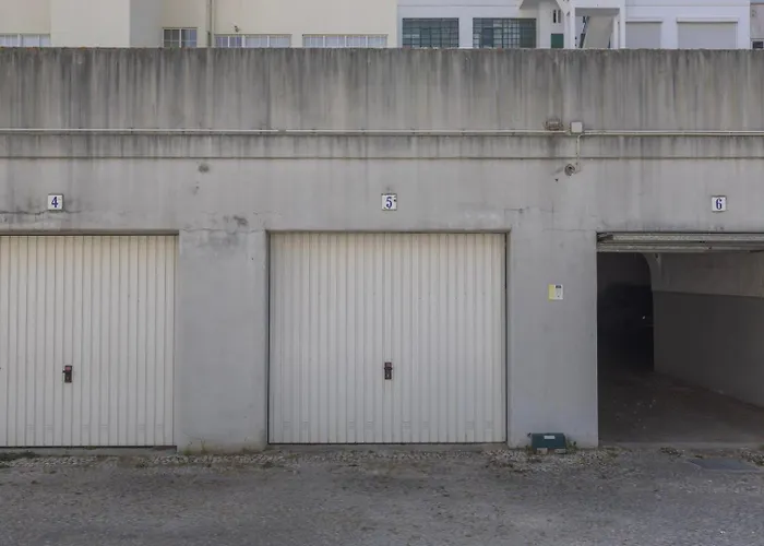 Cozy 2 Bedroom Retreat *